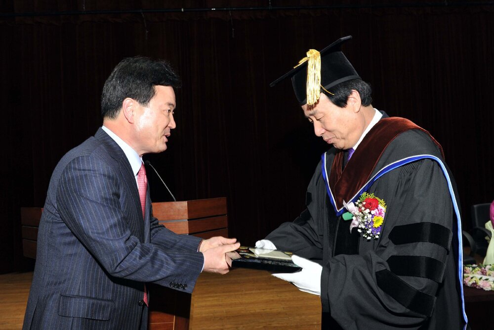 박홍률목포시장명예박사학위수여식26(2015,4,8,목포대학교).jpg
