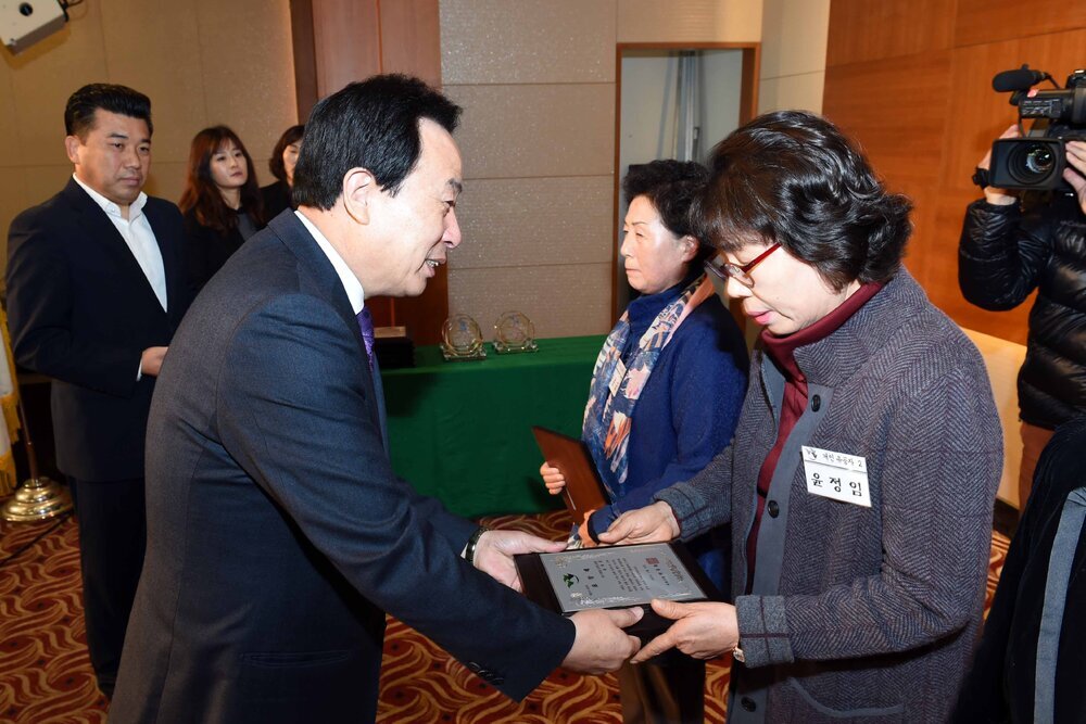 자원봉사의날기념2015자원봉사자워크숍02(2015,11,25,신안비치호텔).jpg