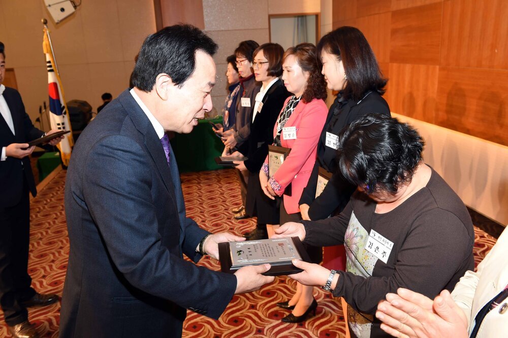 자원봉사의날기념2015자원봉사자워크숍05(2015,11,25,신안비치호텔).jpg