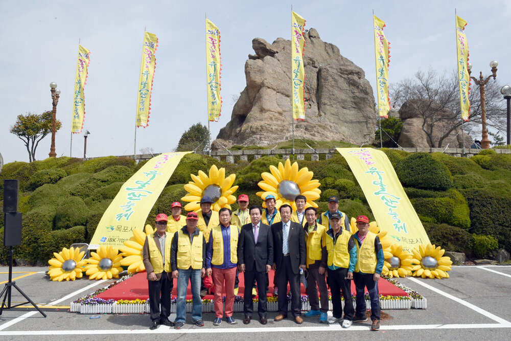 꽃피는유달산축제방재단원과01(2016,4,9,노적봉).jpg