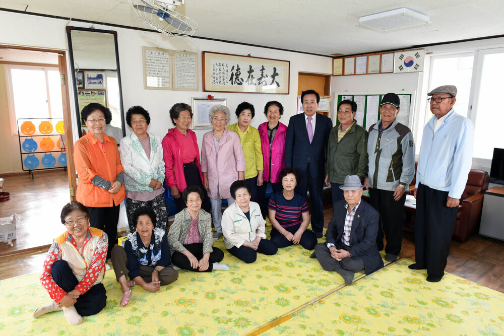 찿아가는소통의날경로당방문(2017,5,15,용당아파트경로당).jpg