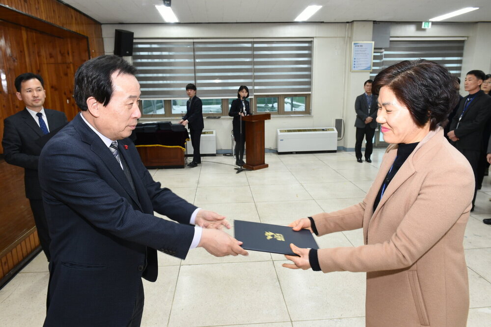 박홍률 목포시장 임용장 전달.