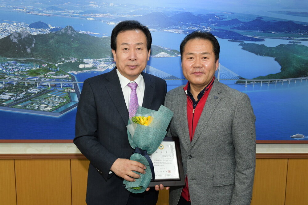 박홍률 목포시장 표창패전달.