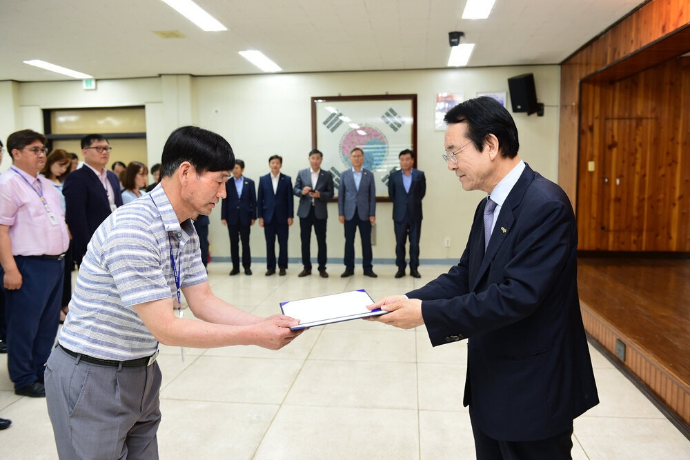  2019년도 하반기 4급이하 정기인사  임용장 교부