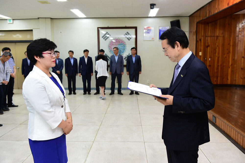  2019년도 하반기 4급이하 정기인사  임용장 교부
